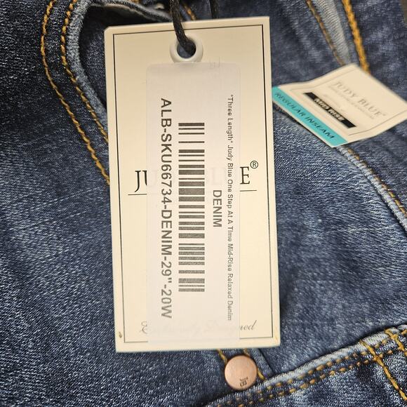 Judy Blue Jeans Mid Rise Relaxed Fit Denim Womens Plus 20W One Step At A Time - Picture 3 of 8